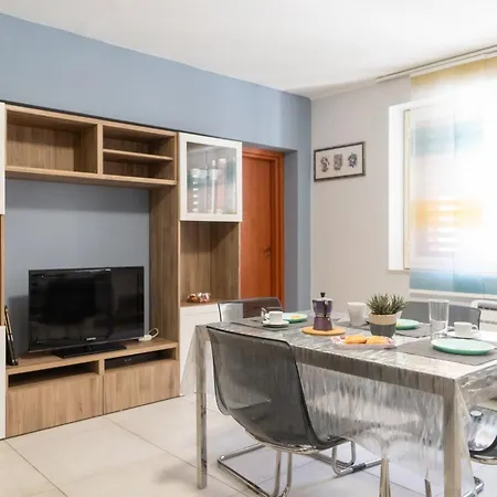 Guesthost - Urban Experience * Syracuse