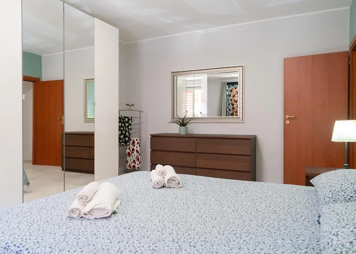 Guesthost - Urban Experience Apartament Syrakuzy