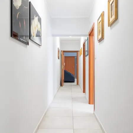 Guesthost - Urban Experience