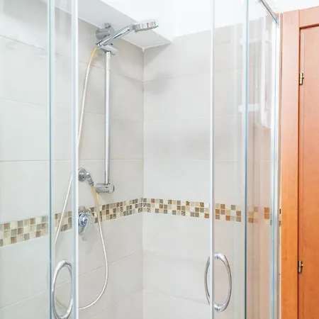 Guesthost - Urban Experience Appartement *